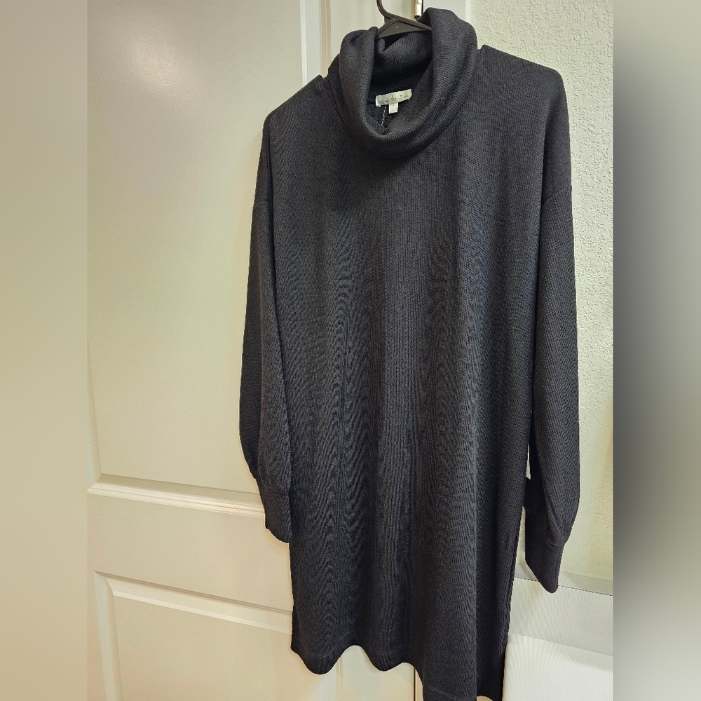 NWT Nine Britton Black Long Sleeve Dress
